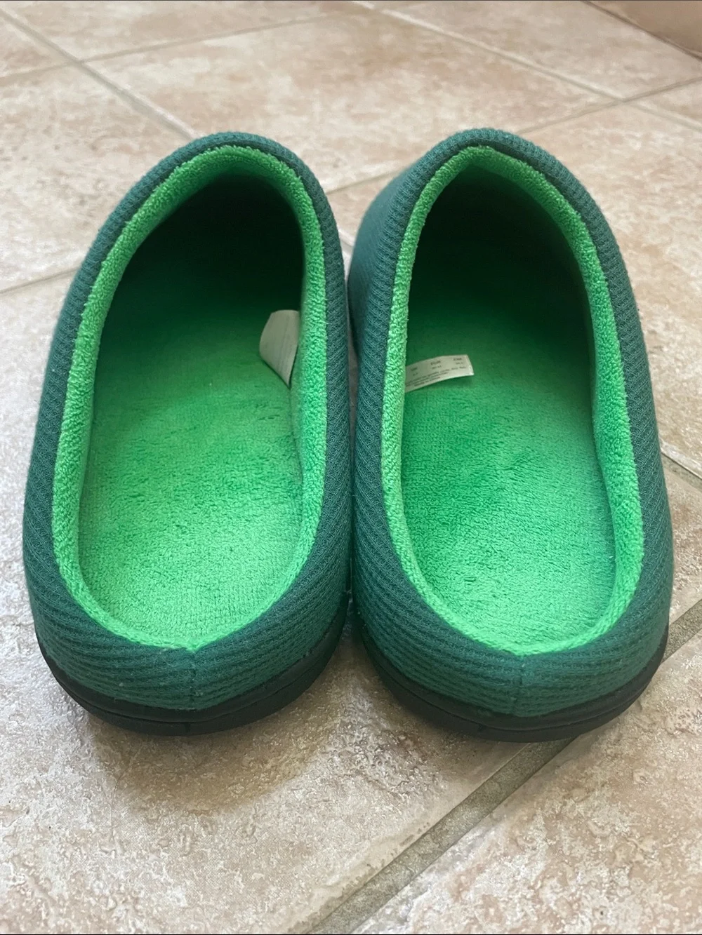 RockDove Two-Tone Slip-On Closed Toe Memory Foam House Slippers